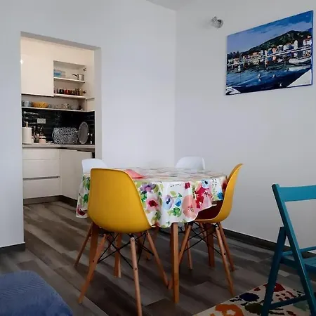 View Of The Peljeski Bridge דירה