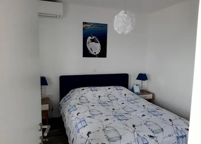 View Of The Peljeski Bridge شقة